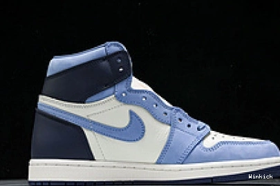 in Flight  1 High Jordan FD2596-400 First OG 1020